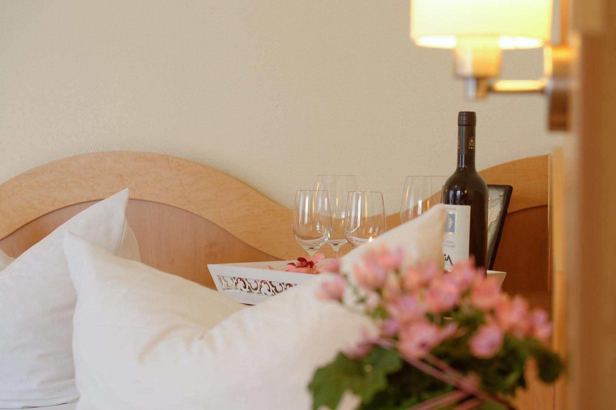Hotel Restaurant Talblick Bad Ditzenbach Eksteriør bilde