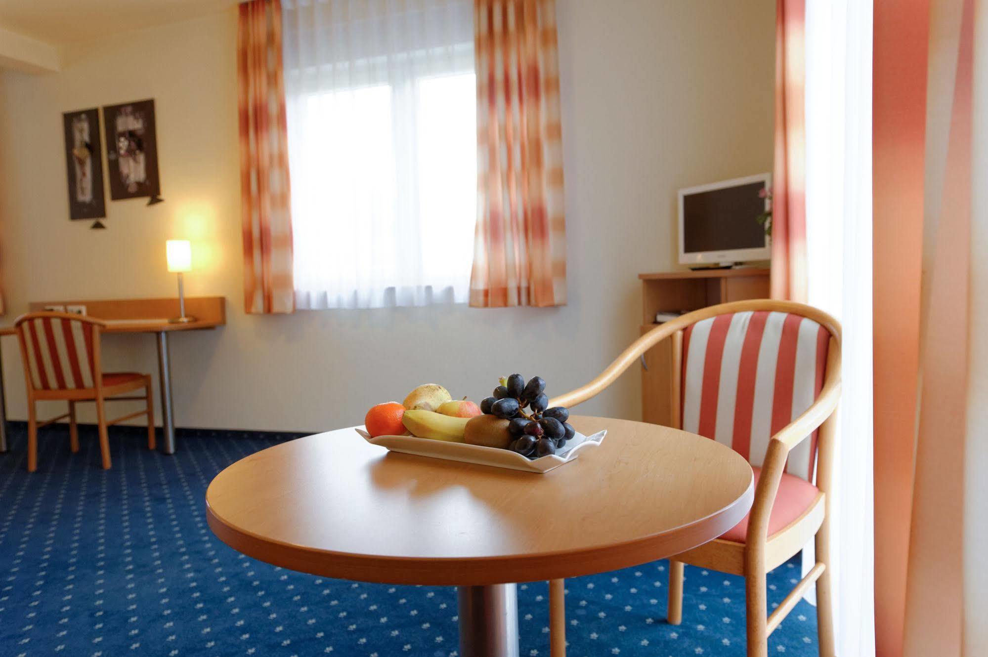 Hotel Restaurant Talblick Bad Ditzenbach Eksteriør bilde