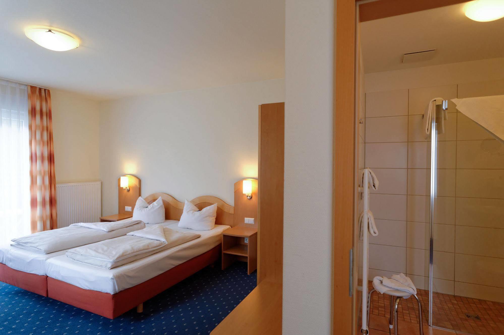 Hotel Restaurant Talblick Bad Ditzenbach Eksteriør bilde