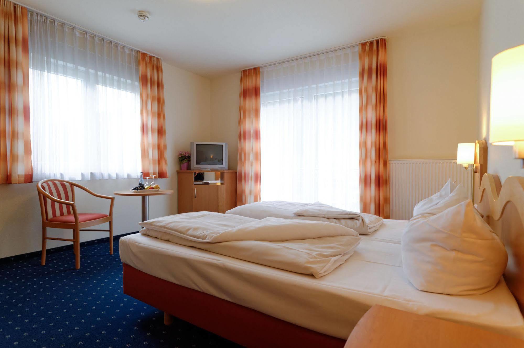 Hotel Restaurant Talblick Bad Ditzenbach Eksteriør bilde