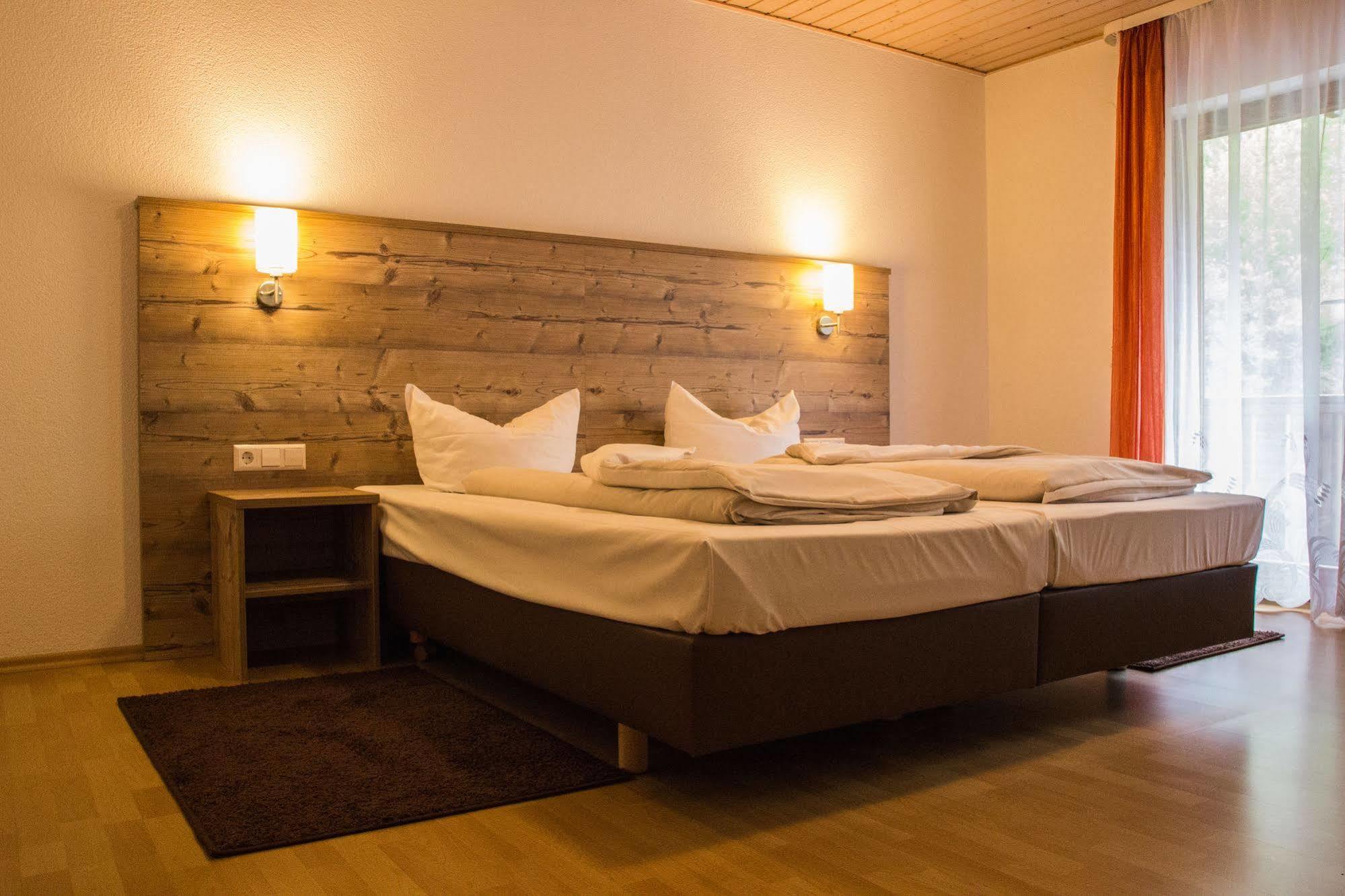 Hotel Restaurant Talblick Bad Ditzenbach Eksteriør bilde