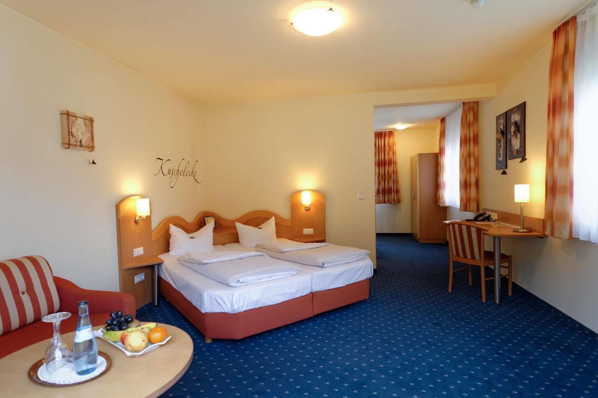 Hotel Restaurant Talblick Bad Ditzenbach Eksteriør bilde