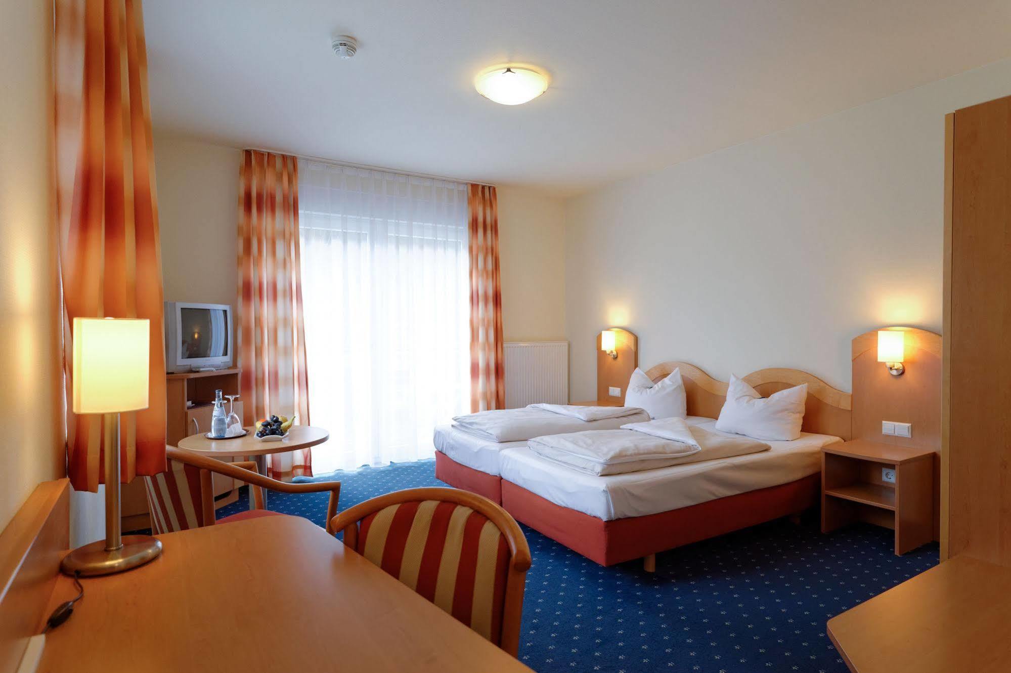Hotel Restaurant Talblick Bad Ditzenbach Eksteriør bilde